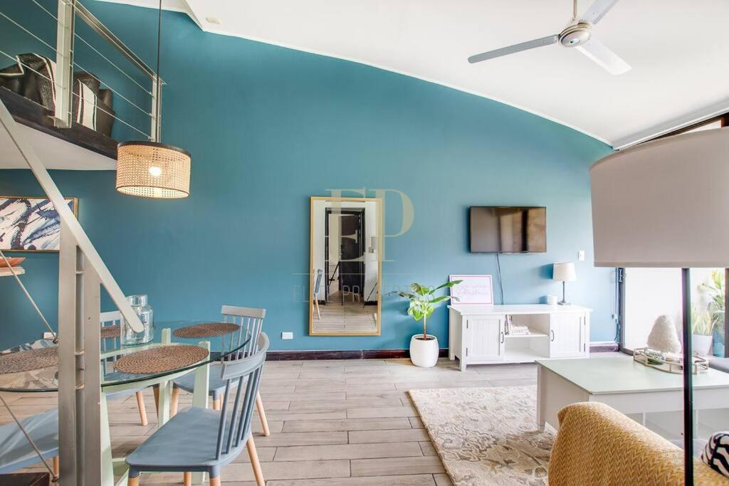 Cr Mariposa Rentals Lakeview Penthouse With Office Space, Pool, Gym, Tennis Santa Ana  Esterno foto