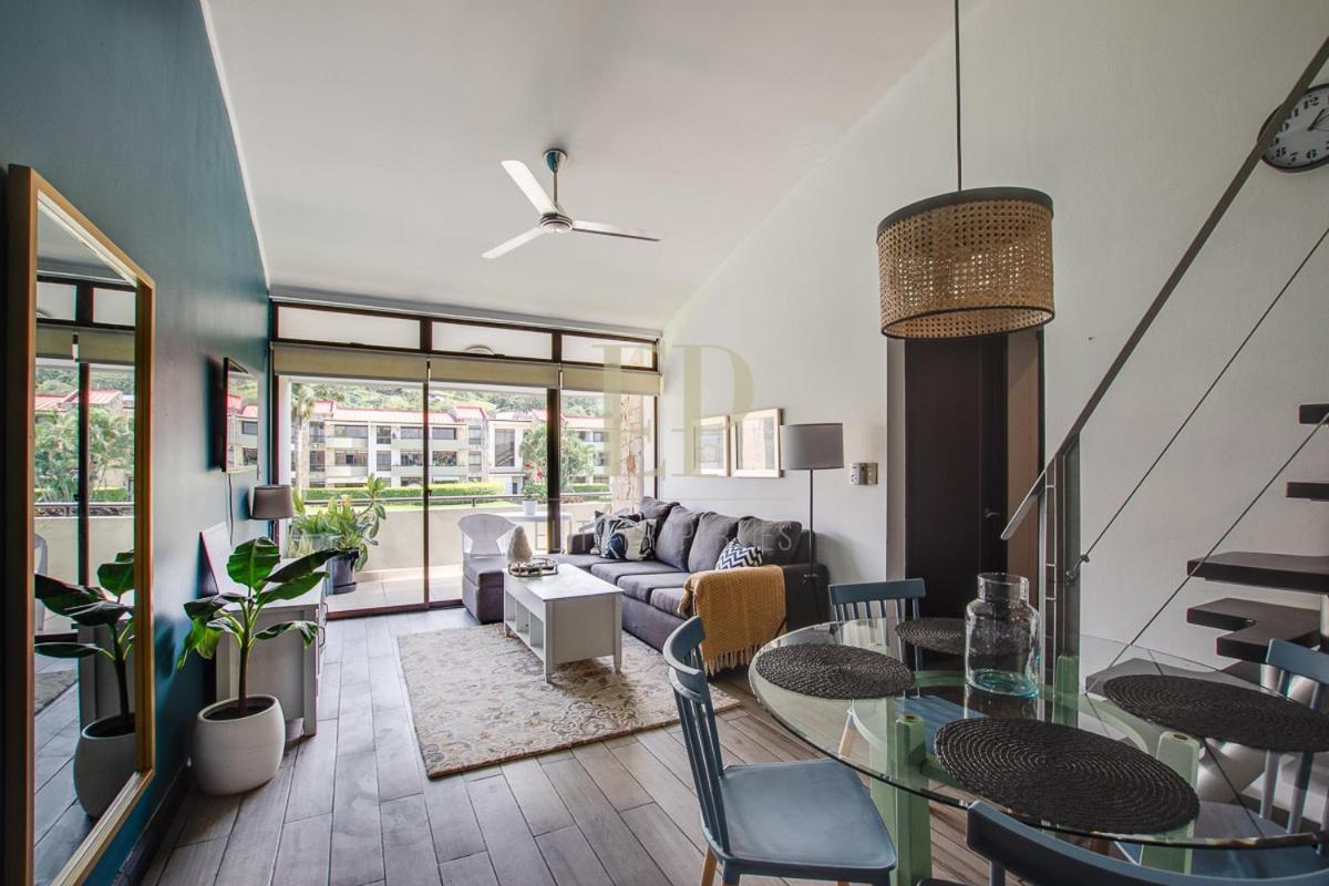 Cr Mariposa Rentals Lakeview Penthouse With Office Space, Pool, Gym, Tennis Santa Ana  Esterno foto
