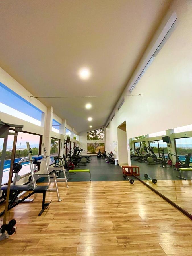 Cr Mariposa Rentals Lakeview Penthouse With Office Space, Pool, Gym, Tennis Santa Ana  Esterno foto